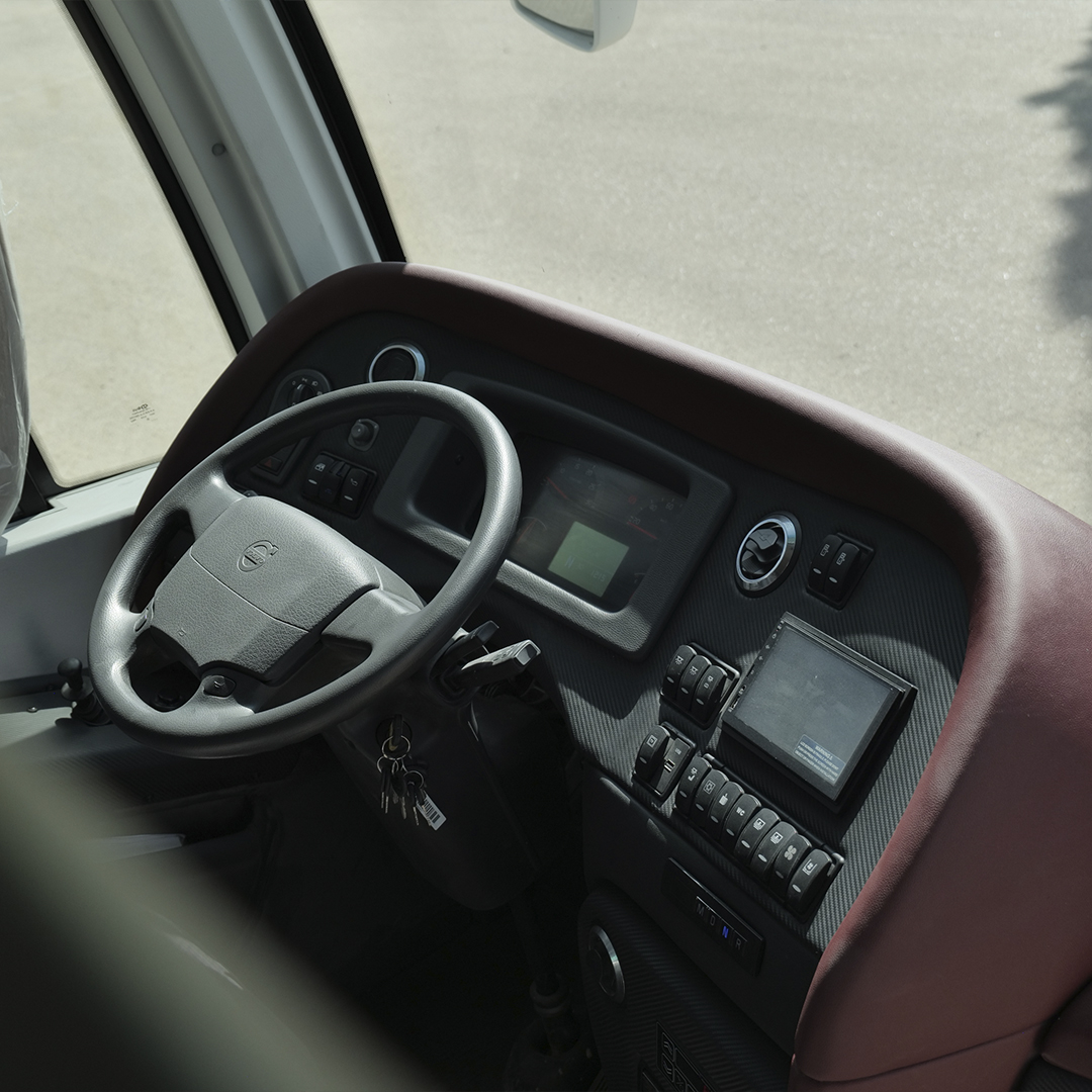 GB Bus 1200 [4X2] - Image 2